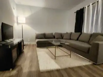 2 rooms for rent in a all girl house