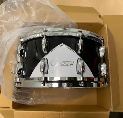 Gretsch 14x6.5 Renown Maple 57 Snare Drum Black, View more