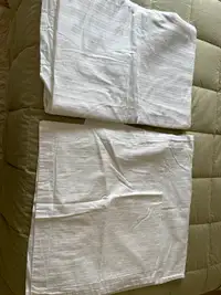 White king size duvet cover and pillowcase