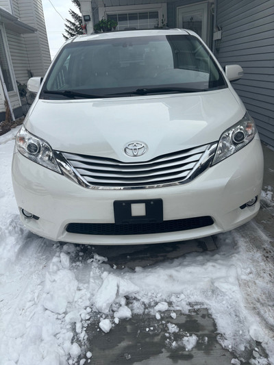 2014TOYOTA SIENNA   LIMITED 7-Pass AWD*ACCIDENT FREE 