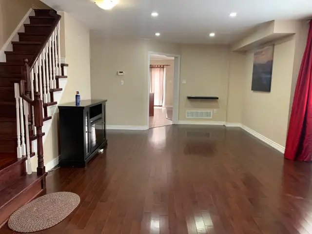 4 Bedrooms House for rent FOR SINGLE FAMILY – NORTH BRAMPTON