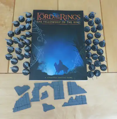 Lord of the Rings Fellowship of the Ring game, Games Workshop, 2001 OOP In excellent condition. Adul...