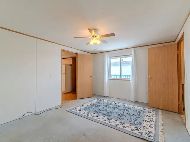 3 Bed 2 Bath Mobile Home Near Saskatoon. Garage + Open View in Houses for Sale in Saskatoon - Image 9