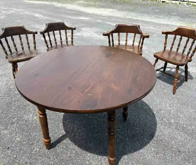 Oak Table with 4 chairs and Leaf, View more