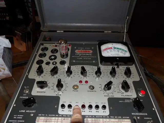 Stark model 9-66A tube tester, CONSIDERING TRADES in Stereo Systems & Home Theatre in Gatineau - Image 2