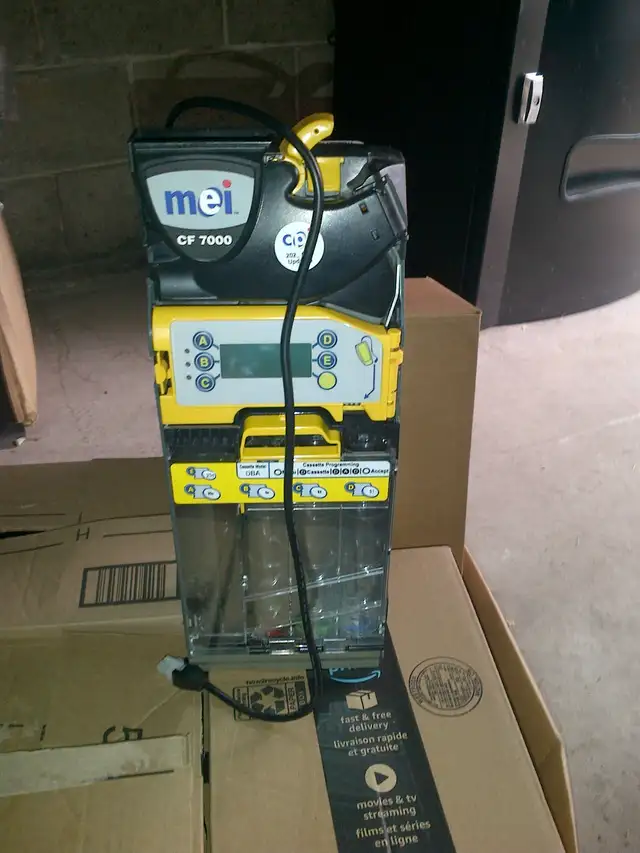 Vending Combo Machines for Sale in Other Business & Industrial in City of Toronto - Image 7