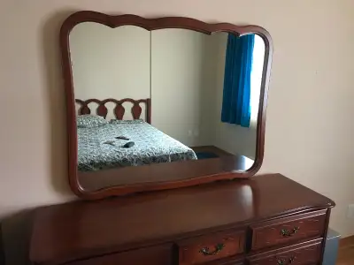 Meuble chambre à coucher avec miroir et tête de lit double, View more