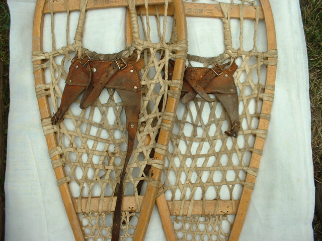 Snow Shoes, Classic in Other in Vernon - Image 2