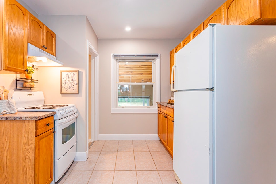 Charming 3 bedroom house available for rent! 5