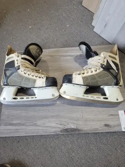 Hockey skates size 7 mens, View more