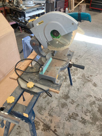  Makita chopsaw with stand 