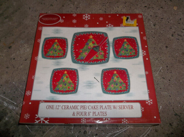 CHRISTMAS CAKE SERVER COLLECTION in Kitchen & Dining Wares in Belleville - Image 2