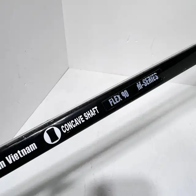 left handed hockey sticks player and goalie in Hockey in Winnipeg - Image 5