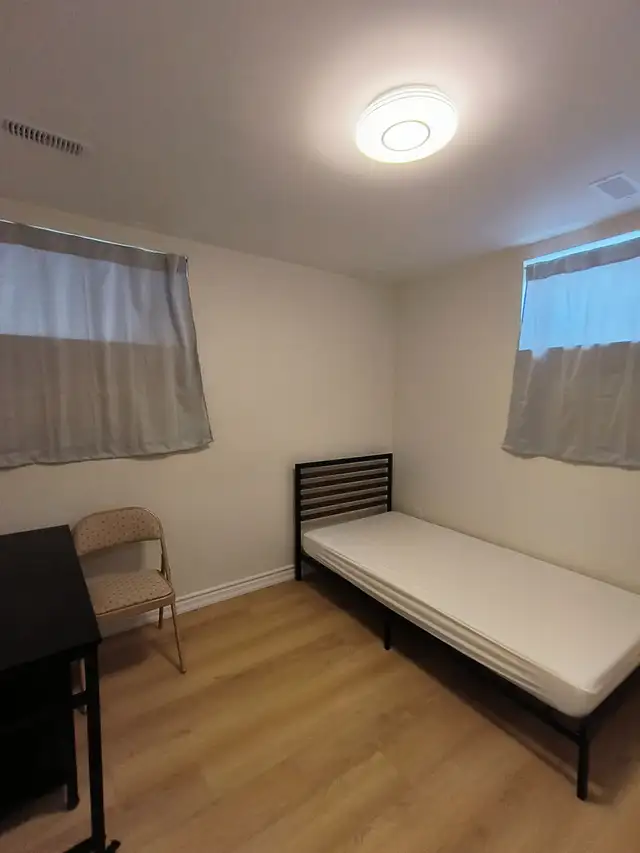 Two basement rooms for student rental in Room Rentals & Roommates in Peterborough - Image 7