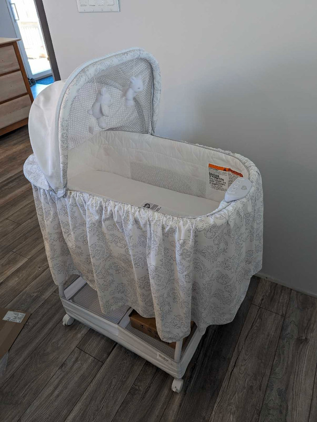 New Gliding Bassinet in Cribs in Kitchener / Waterloo