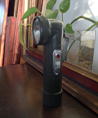 lampe de poche d’armée / WW2 military flashlight replica