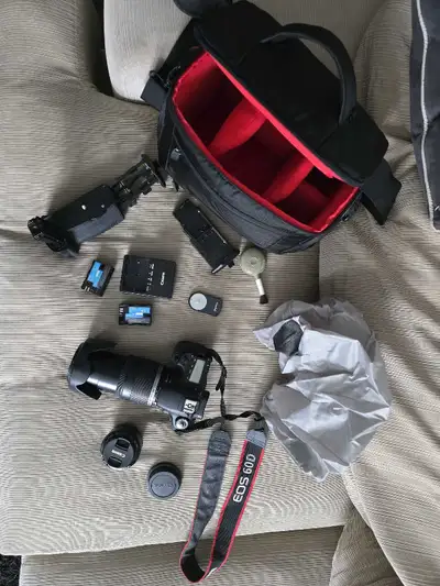 Canon EOS 60D DSLR Bundle - Excellent condition!, View more