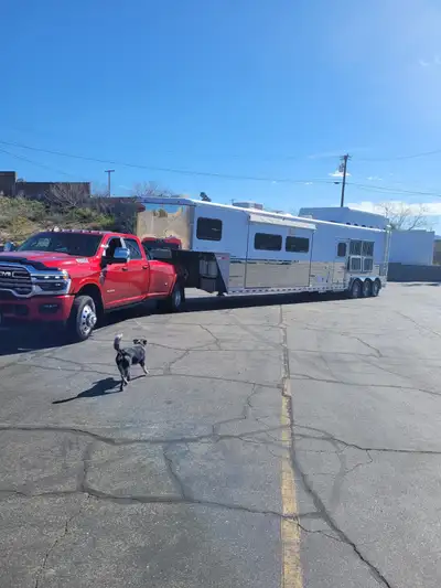 2009 Sundowner 8018 Elite 2009 Sundowner all aluminum 8018 Elite 3 horse with ramp 8 ft High all new...