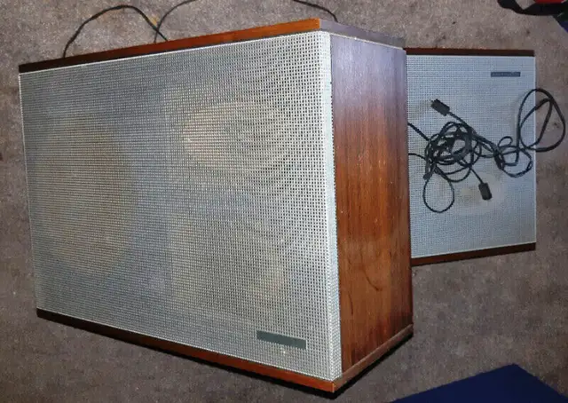 Telefunken Opus Studio 201 AMFM Stereo Receiver cassette speaker in Stereo Systems & Home Theatre in St. Catharines - Image 8