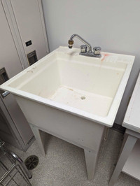 Tub sink, used, comes with faucet