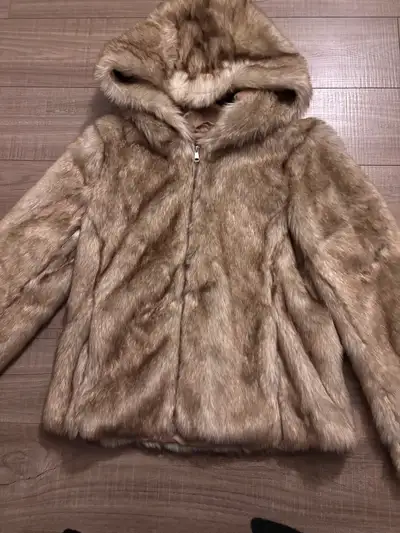 Manteau de fourrure, View more