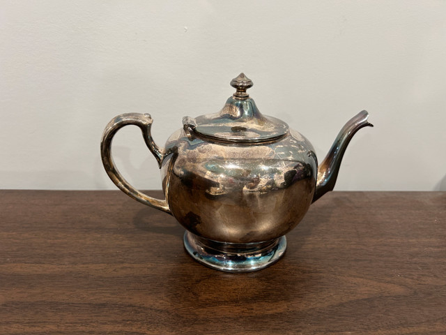 Antique Silver Tea Set "EPBM WR 922" in Arts & Collectibles in City of Toronto - Image 2