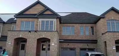 4 Beds 3 Baths Townhouse