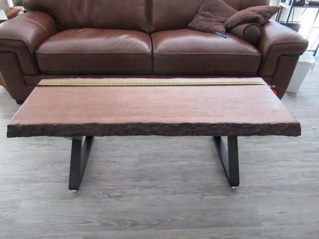 Beautiful Live Edge Coffee Table in Coffee Tables in Trenton - Image 2