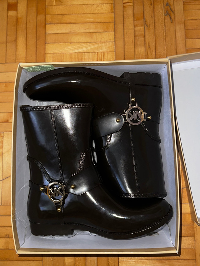 Des bottes de pluies Michael Kors (size:8)  dans Femmes - Chaussures  à Laval/Rive Nord