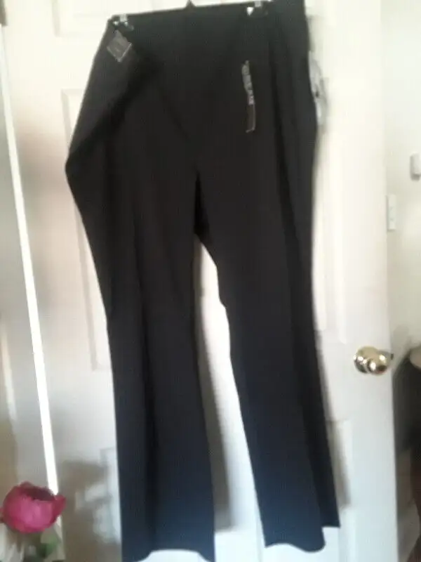 Woman's Size 24W  Black Pants - Bootcut, Comfort Waist - NEW in Women's - Bottoms in City of Toronto - Image 6