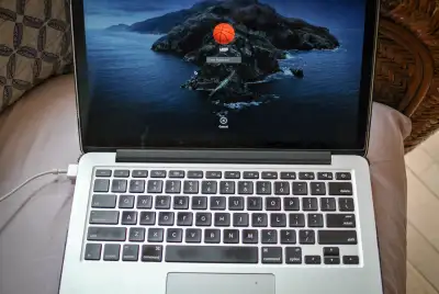 Apple MacBook Pro Retina 13" Great Condition - All Original, View more