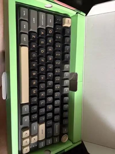 Royal Kludge Keyboard, View more