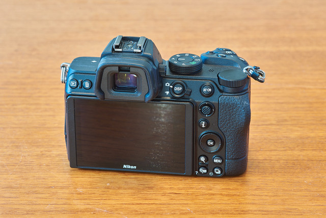 Nikon z5 camera (like new) in Cameras & Camcorders in Ottawa - Image 4