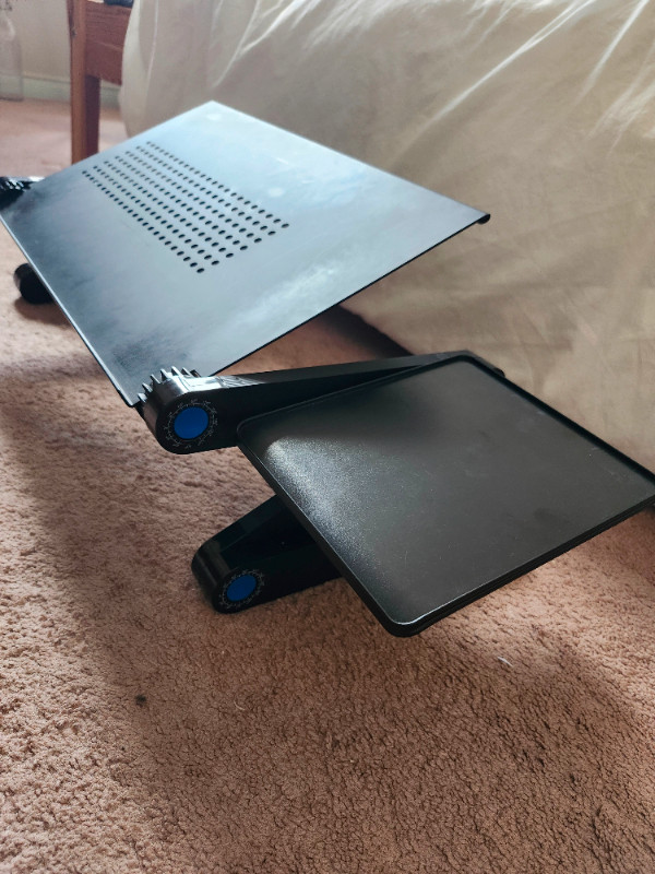 Adjustable Laptop Stand in Laptop Accessories in Mississauga / Peel Region