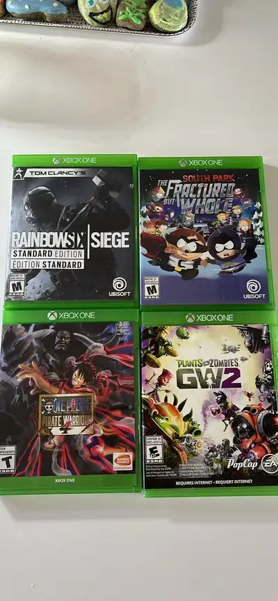 Xbox games (check description), View more