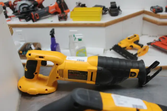 DeWALT Reciprocating Saws in Power Tools in Peterborough - Image 4