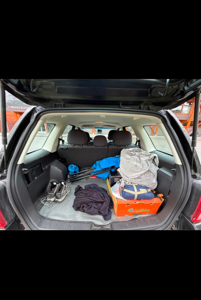 Mazda Tribute 2010 - Automatic for sale in Cars & Trucks in Banff / Canmore - Image 4