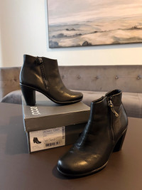 Ecco Leather Ankle Boots