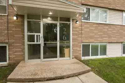 Renovated 2 Bedroom in Avalon