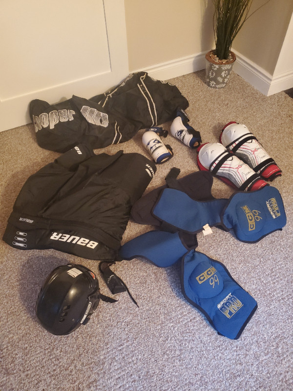 Hockey equipment for sale. Youth and Men's items in Hockey in Peterborough - Image 2