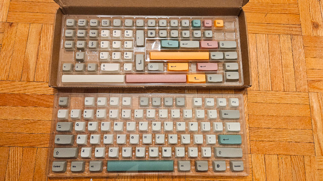 Retro Keyboard Keycaps, 9009 Style, XDA Profile in Mice, Keyboards & Webcams in City of Toronto