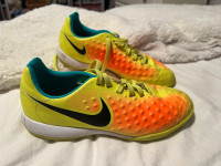 Nike Macistax Indoor Soccer Shoes 3Y