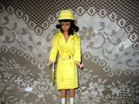949 BARBIE YELLOW STORMY WEATHER COAT BOOTS HAT, MBRELLA COMPLT