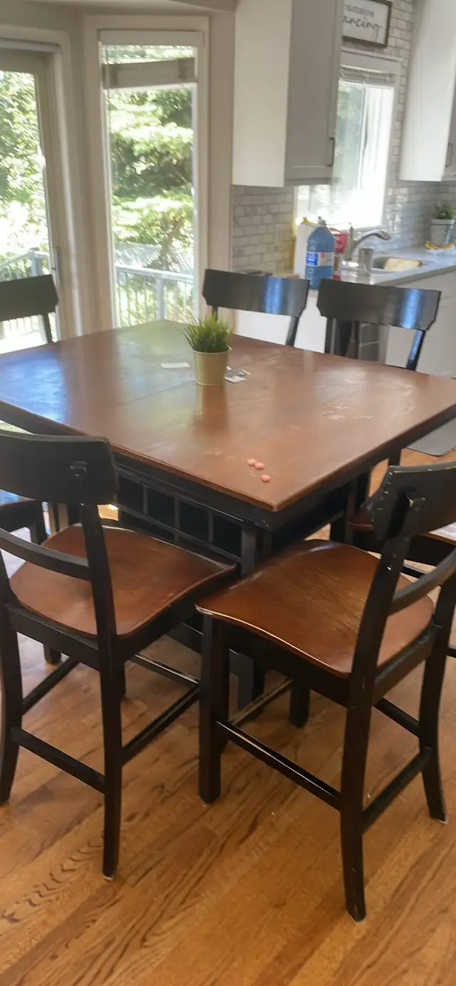  moving sale531197602112491522