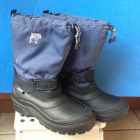 Boys winter boots size 9