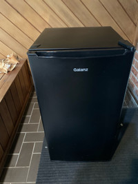 Gallanz 3.3 Mini Fridge