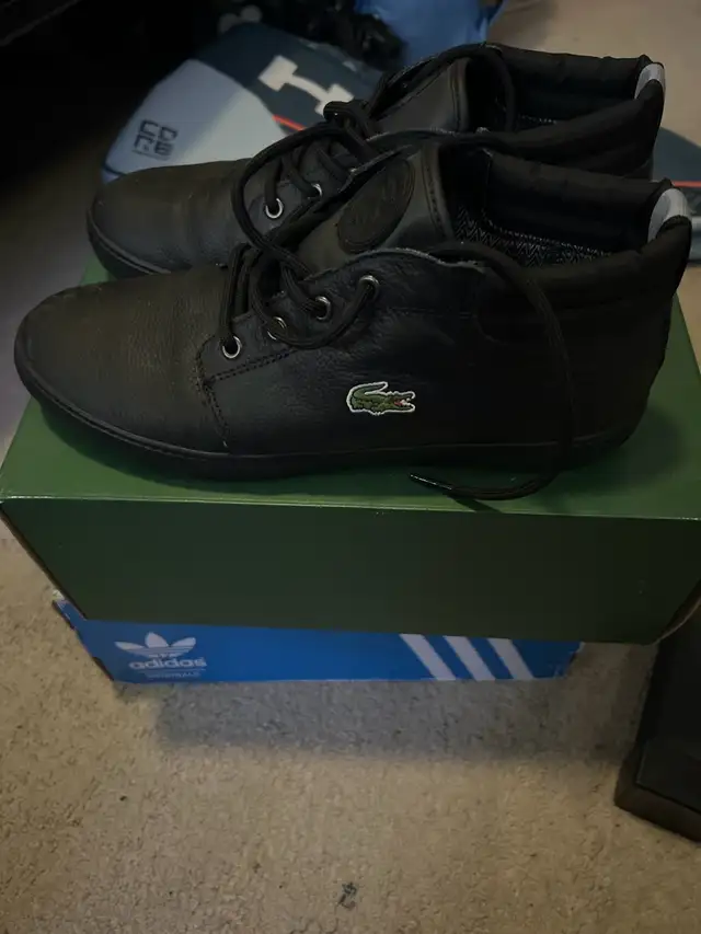 Lacoste shoes - size 9 in Men's Shoes in City of Toronto - Image 3