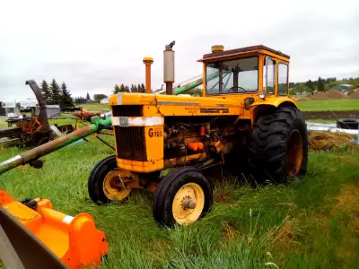 MM G705 diesel, runs like a top. Engine rear main seal leaks. 23.1 x30 Right rear tire tube stem lea...
