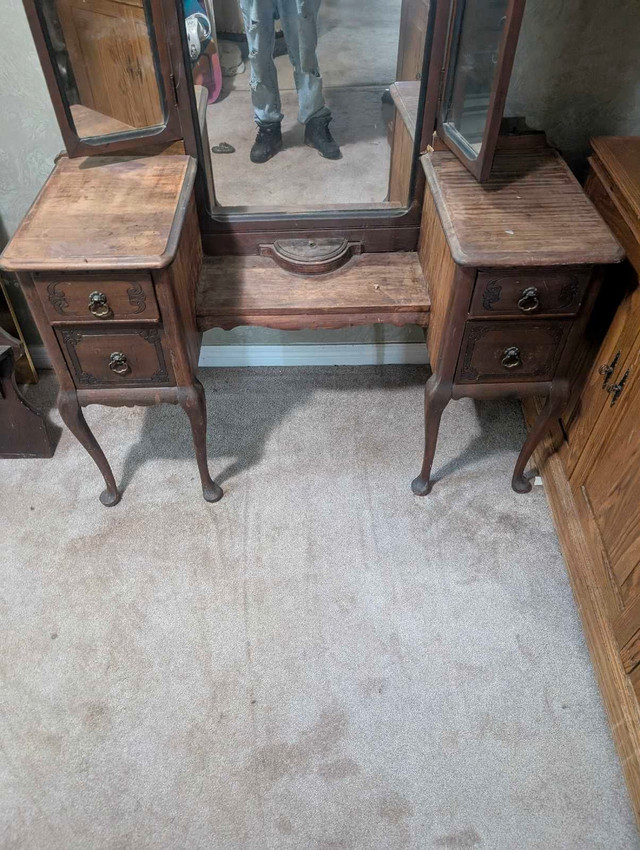 MOVING SALE Antique Vanity, Antique Buffet etc in Dressers & Wardrobes in Oakville / Halton Region - Image 2