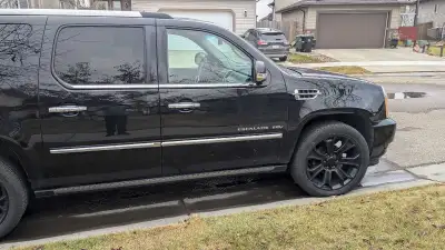 Experience quality luxury at a fraction of the price. This 2011 Cadillac Escalade ESV delivers premi...
